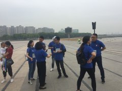 爱满人间与幸福同行